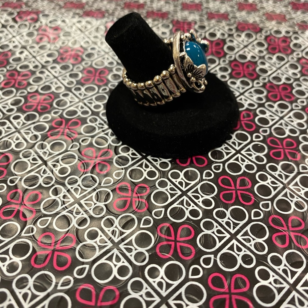 Women ring - Picture 2 of 2